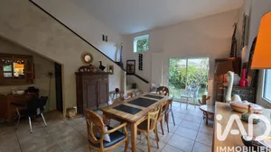 House at Crest (26400)