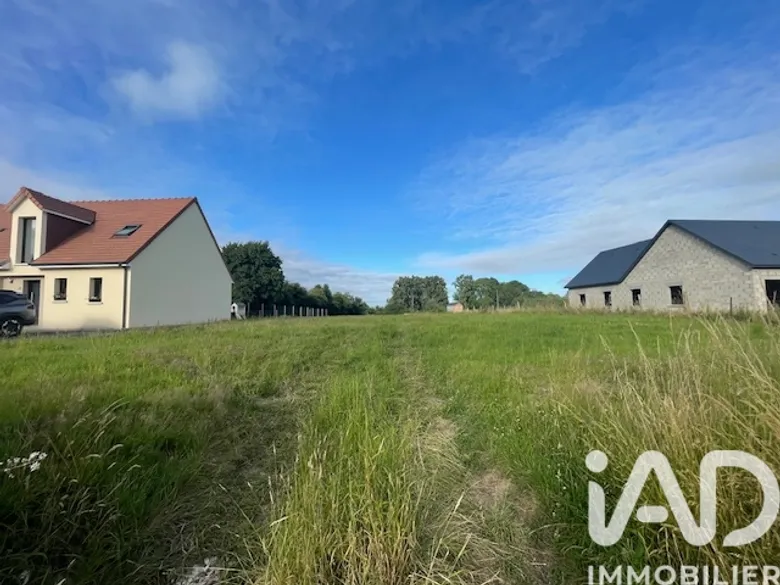 Terrain à bâtir à Franleu (80210) · 42 000 €