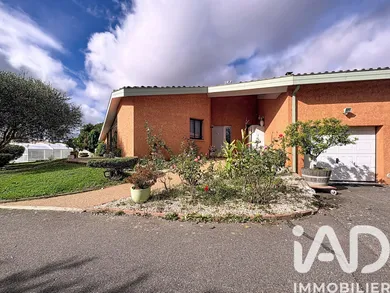 Maison traditionnelle à Carbonne (31390)