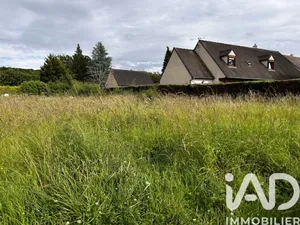 Terrain à Saint-Piat (28130)