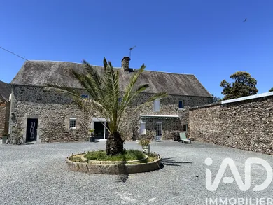 House in La Vendelée (50200)