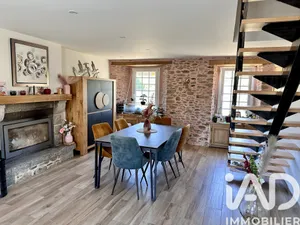 House at La Vendelée (50200)