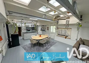 Barge at Conflans-Sainte-Honorine (78700)