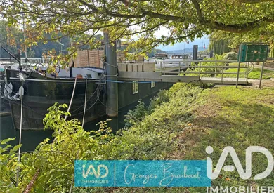 Barge in Conflans-Sainte-Honorine (78700)