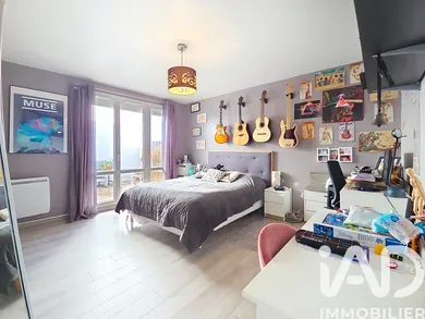 Apartment at Reims (51100)