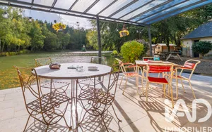 House in Mont-Saint-Jean (72140)