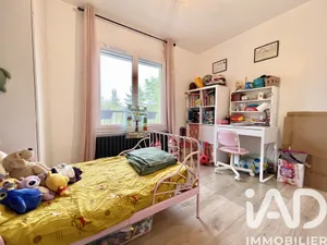 Apartment in Palaiseau (91120)