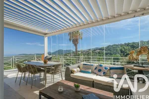 Architectural house in Les Adrets-de-l'Estérel (83600)