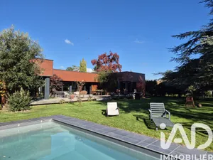 Architectural house at Choisel (78460)