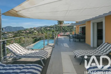 Maison d'architecte à Les Adrets-de-l'Estérel (83600)