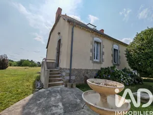 House at Mauron (56430)