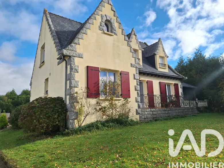 Maison 7 pièces 170 m² · à Vildé-Guingalan · 170 m² · 330 000 €