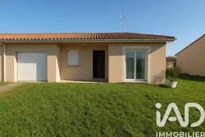 Detached house in Parthenay (79200)