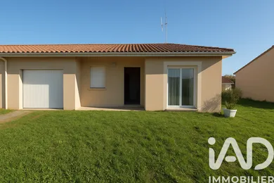 Detached house in Parthenay (79200)