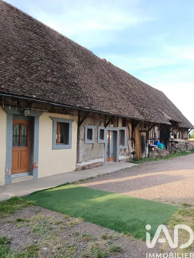 House at Gergy (71590)