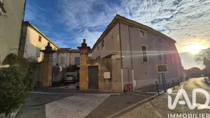 Building at Lédenon (30210)