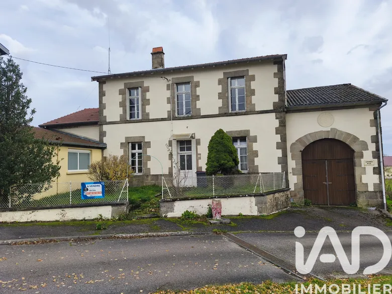 Maison 5 pièces 156 m² · à Serocourt · 156 m² · 93 000 €