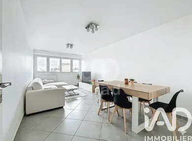 Apartment in Colombes (92700)