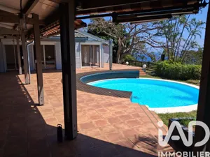 Maison d'architecte à Saint-Denis (97417)