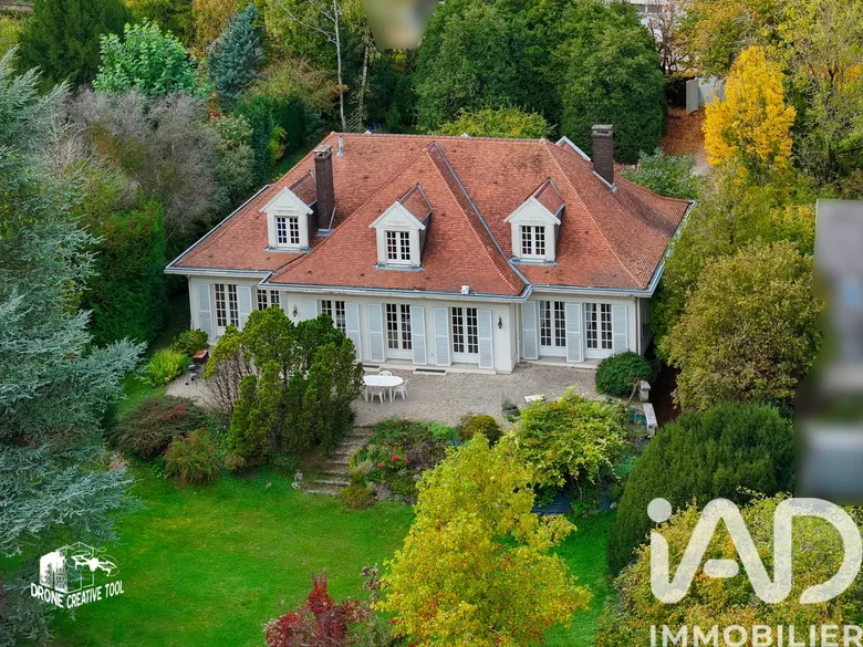 Maison 7 pièces 239 m² · à Verdun · 238,9 m² · 530 000 €