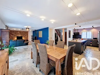 Traditional house in Pringy (77310)