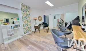 Building in Créon (33670)