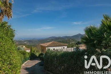Maison d'architecte à Les Adrets-de-l'Estérel (83600)