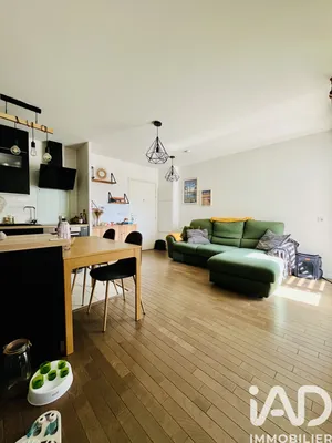 Apartment at Romainville (93230)