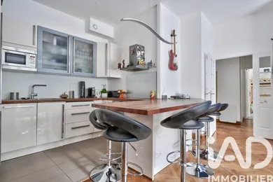 Apartment in Paris (75015)