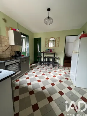 House at Saint-Doulchard (18230)