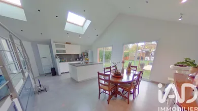 Detached house in Villeneuve-le-Roi (94290)