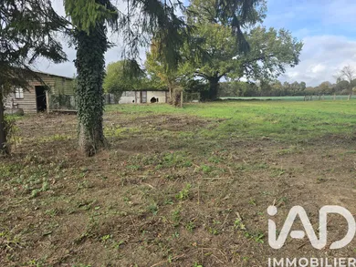 Building plot in Issé (44520)