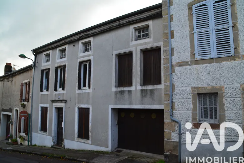 Appartement 12 pièces 190 m² · à Bourbonne-les-Bains · 190 m² · 57 000 €