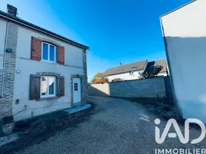Village house at Mailly-Champagne (51500)