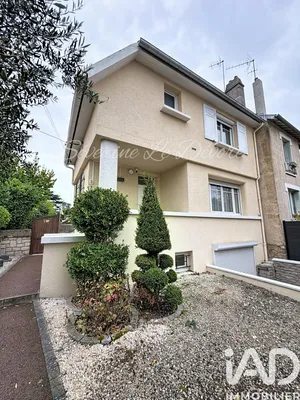 House at Saint-Prix (95390)