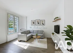 Apartment at Issy-les-Moulineaux (92130)