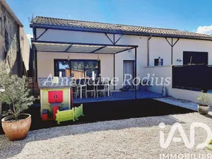 Maison de village à Robion (84440)