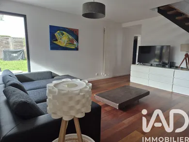 Architectural house in Saint-Nazaire (44600)