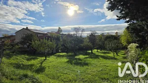 Terrain à bâtir à Riom (63200)