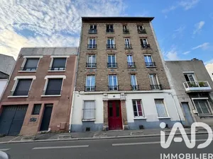 Apartment in Montreuil (93100)