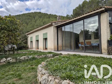 Maison à SAINT-ZACHARIE (83640)