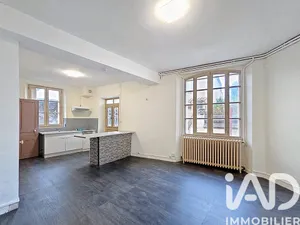 Townhouse at Saint-Julien-du-Sault (89330)