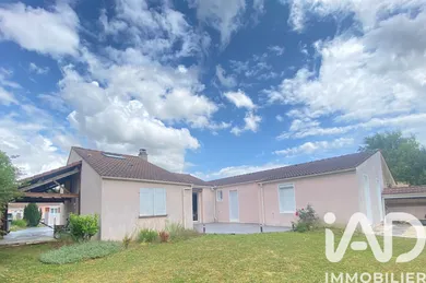 House in Nandy (77176)