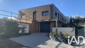 Architectural house at Castanet-Tolosan (31320)