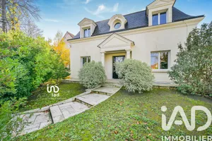 Maison à Rueil-Malmaison (92500)