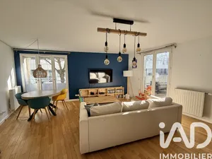 Apartment in Bordeaux (33100)