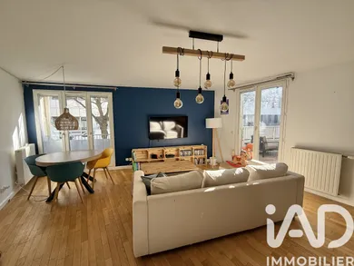 Apartment in Bordeaux (33100)