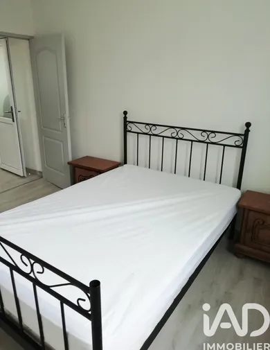Immeuble à Charmes (02800)