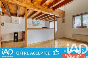 Village house at Empurany (07270)