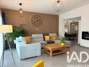 House at Courtisols (51460)